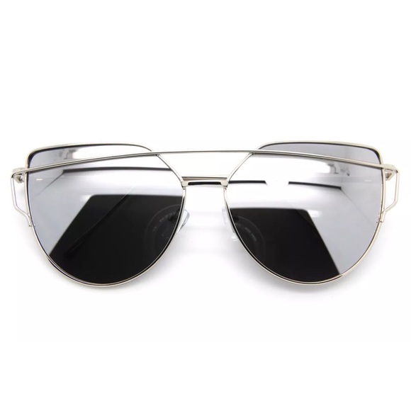 🕶SILVER MIRROR CATEYE SUNGLASSES-NEW 🕶 - Picture 2 of 3